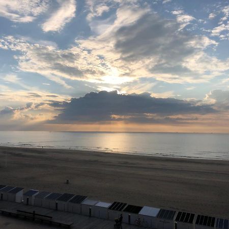 オステンドLuxe App - Zeedijk Mariakerke - Prachtig Zeezichtアパートメント エクステリア 写真
